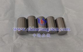 How Does a Barium Tungsten Cathode Generate Electrons?