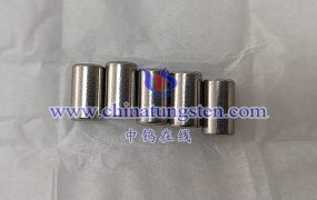 Barium Tungsten Cathode Applied in Photoelectron Spectrometer