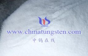 What happens to Ammonium Metatungstate Hydrate at high temperatures?