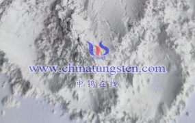 What Happens to the Color of Tungsten Oxide at Different Temperatures?