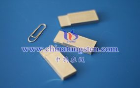 What Role Does Molybdenum Electrode Play in Glass Melting?