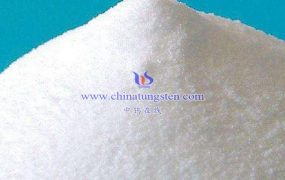 偏タングステン酸アンモニウムの熱分解生成物は何ですか？