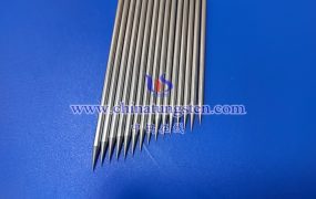 How Does the Thermal Conductivity of Tungsten Needles in Microscale Heat Transfer Applications?