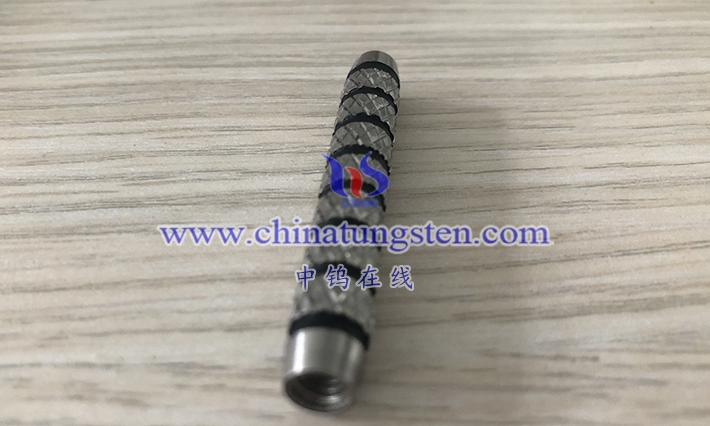 What Basic Features Does a Tungsten Alloy Dart Barrel Possess?